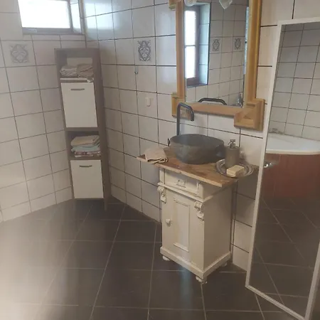 4 Zimmer *