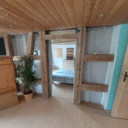 4 Zimmer