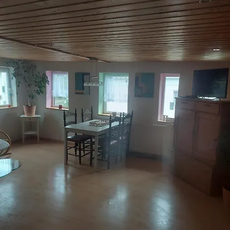 Apartment 4 Zimmer